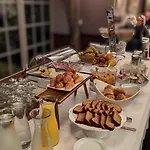 Foley's Townhouse 4*