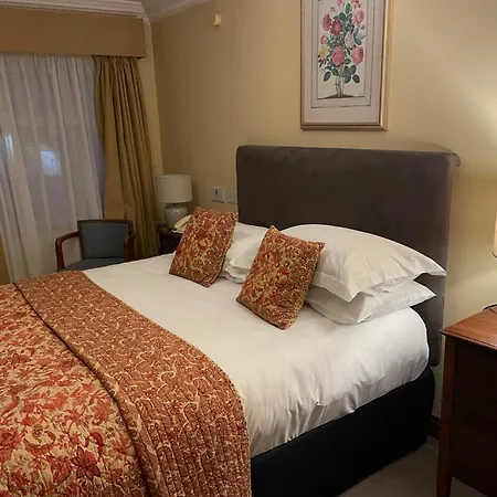 Konukevi Foley's Townhouse 4*