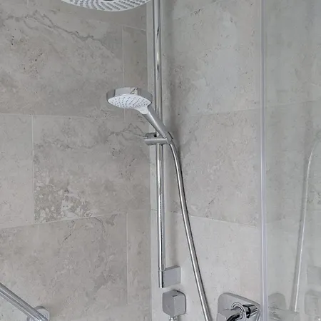 基拉尼弗雷联排别墅旅馆