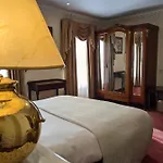 Guest house Foley's Townhouse 4*