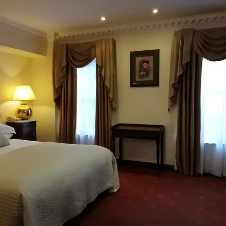 Гостьовий будинок Foley's Townhouse 4*