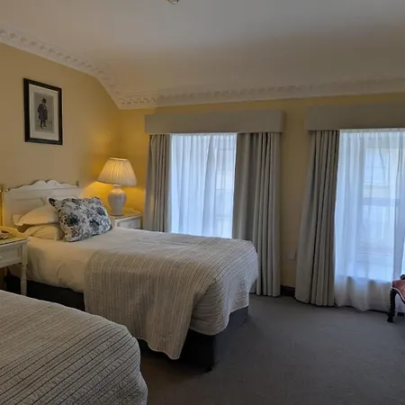 Foley's Townhouse Гостьовий будинок 4*