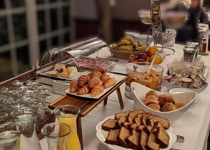 基拉尼弗雷联排别墅旅馆 4*