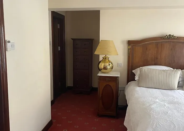 基拉尼弗雷联排别墅旅馆 4*